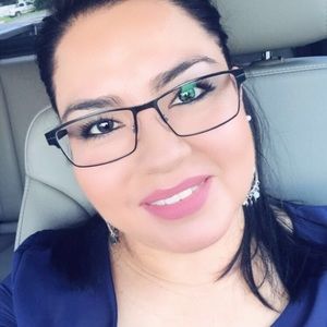 Meet your Posher, Yessica